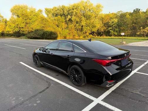 2019 Toyota Avalon XLE