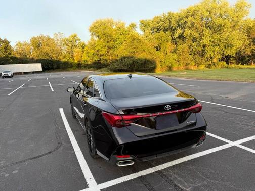 2019 Toyota Avalon XLE