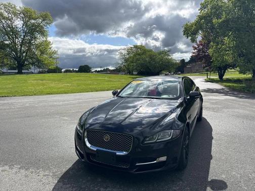 Ultimate Black 2017 Jaguar XJ XJL Portfolio
