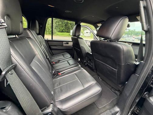 Black 2016 Ford Expedition Limited