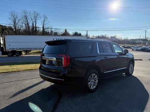 2022 GMC Yukon XL SLT