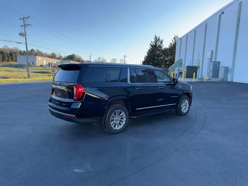 2022 GMC Yukon XL SLT