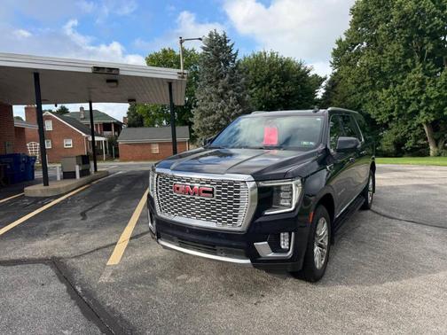 Blue 2022 GMC Yukon XL SLT
