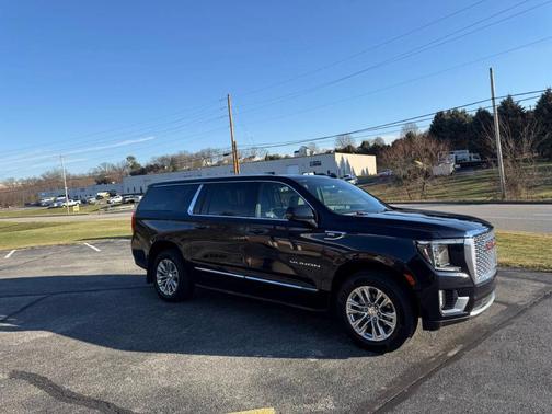 2022 GMC Yukon XL SLT