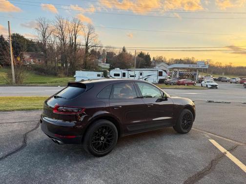 2015 Porsche Macan S