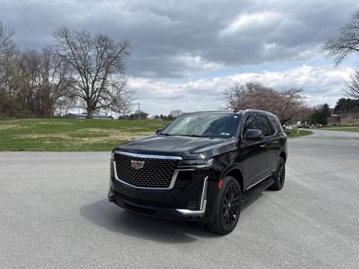 2022 Cadillac Escalade Luxury