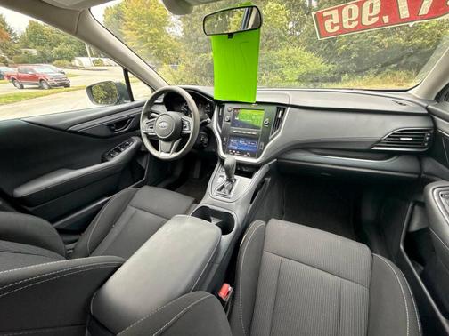 2022 Subaru Legacy Base (CVT)