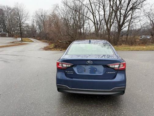 2022 Subaru Legacy 