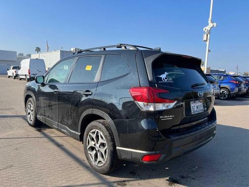 2022 Subaru Forester Premium