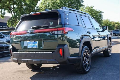 Deep Emerald Green Pearl 2026 Subaru Outback Limited