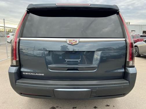 2019 Cadillac Escalade Luxury