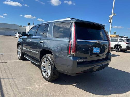 2019 Cadillac Escalade Luxury