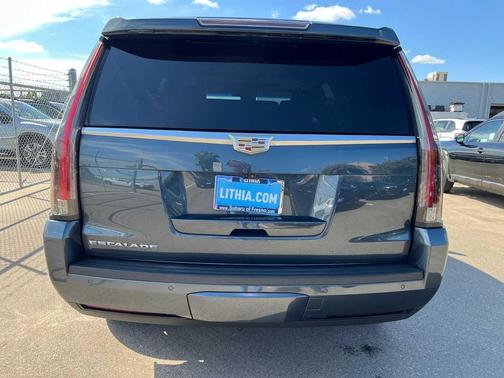 2019 Cadillac Escalade Luxury