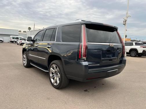 2019 Cadillac Escalade Luxury