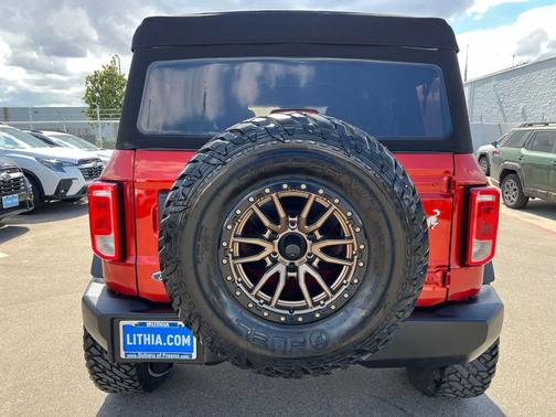 Hot Pepper Red Metallic Tinted Clearcoat 2023 Ford Bronco Base
