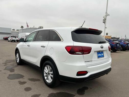 2019 Kia Sorento LX