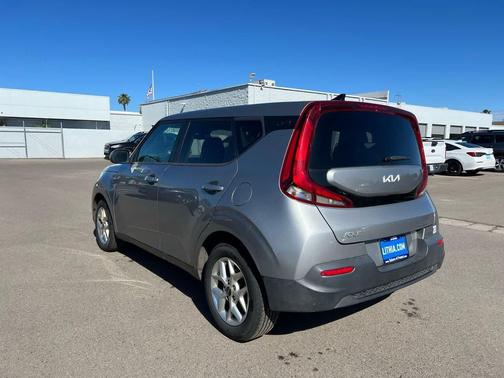 Steel Gray 2022 Kia Soul LX
