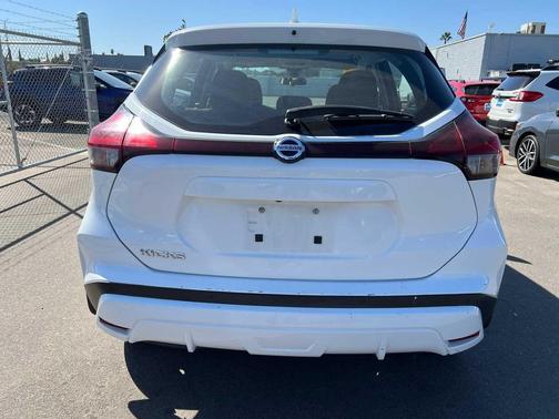 2021 Nissan Kicks S