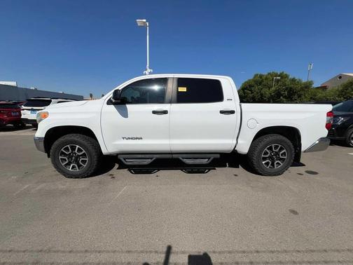 2015 Toyota Tundra SR5