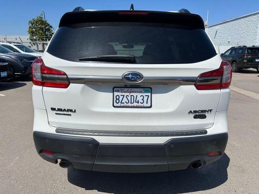 Crystal White Pearl 2022 Subaru Ascent Onyx Edition 7-Passenger