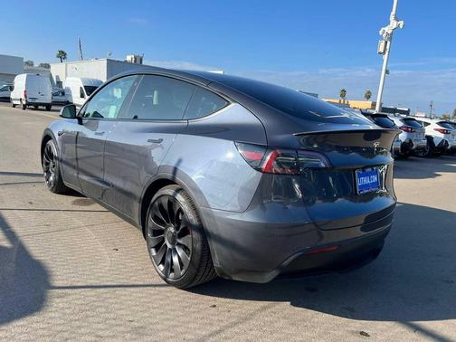 2022 Tesla Model Y Performance Dual Motor All-Wheel Drive