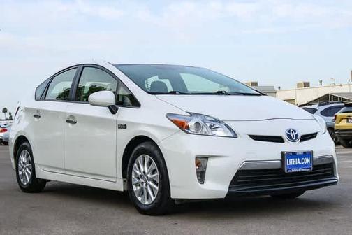2014 Toyota Prius Plug-in Base