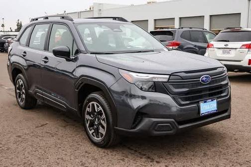 2025 Subaru Forester Base