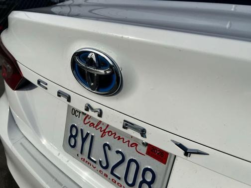 2022 Toyota Camry LE