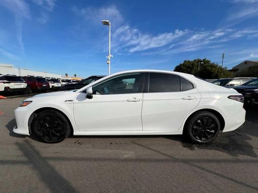 2022 Toyota Camry LE