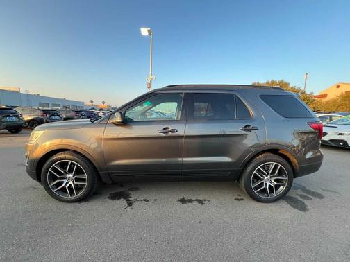 2017 Ford Explorer sport