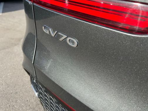 2025 Genesis GV70 2.5T AWD