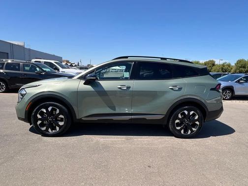 Jungle Green 2023 Kia Sportage X-Line
