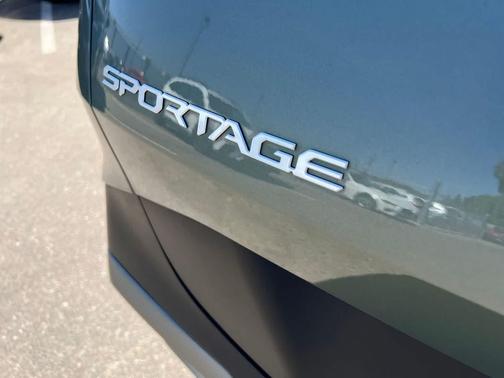 Jungle Green 2023 Kia Sportage X-Line