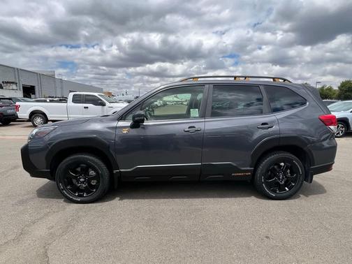 Magnetite Gray Metallic 2023 Subaru Forester Wilderness