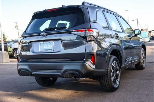 Magnetite Gray Metallic 2026 Subaru Forester Base