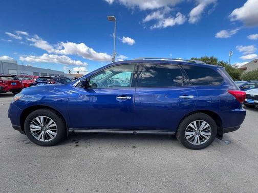 2020 Nissan Pathfinder S 2WD