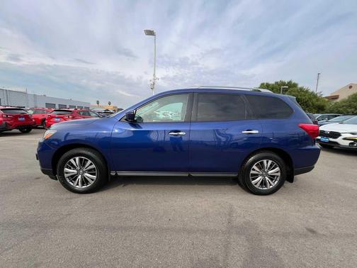 2020 Nissan Pathfinder S 2WD