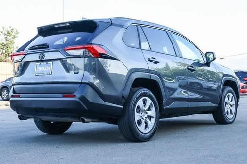 2020 Toyota RAV4 LE