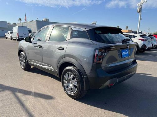 2025 Nissan Kicks S