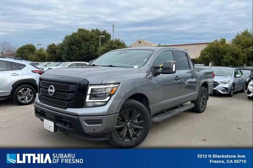 2023 Nissan Titan SV