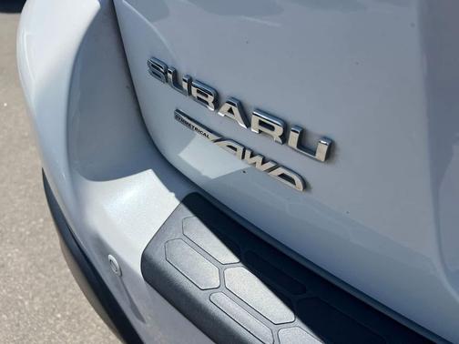 Crystal White Pearl 2023 Subaru Crosstrek Limited