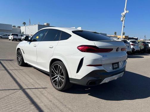 2022 BMW X6 xDrive40i