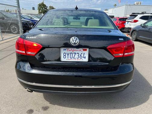 2013 Volkswagen Passat 2.5 SEL Premium