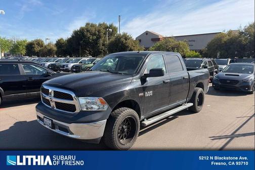 Brilliant Black Crystal Pearlcoat 2018 RAM 1500 Tradesman
