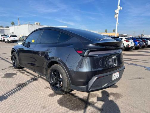 2026 Tesla Model Y Premium All-Wheel Drive