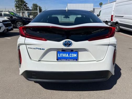 Blizzard Pearl 2018 Toyota Prius Prime Plus