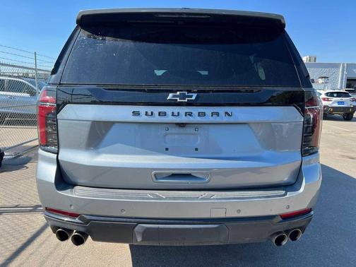 2025 Chevrolet Suburban 4WD Z71