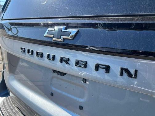 2025 Chevrolet Suburban 4WD Z71