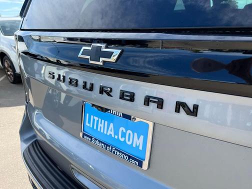 2025 Chevrolet Suburban 4WD Z71