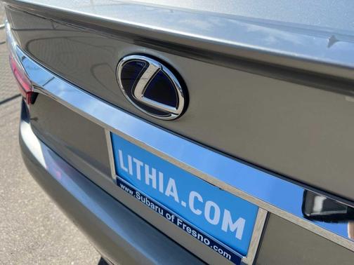 2016 Lexus ES 300h Base